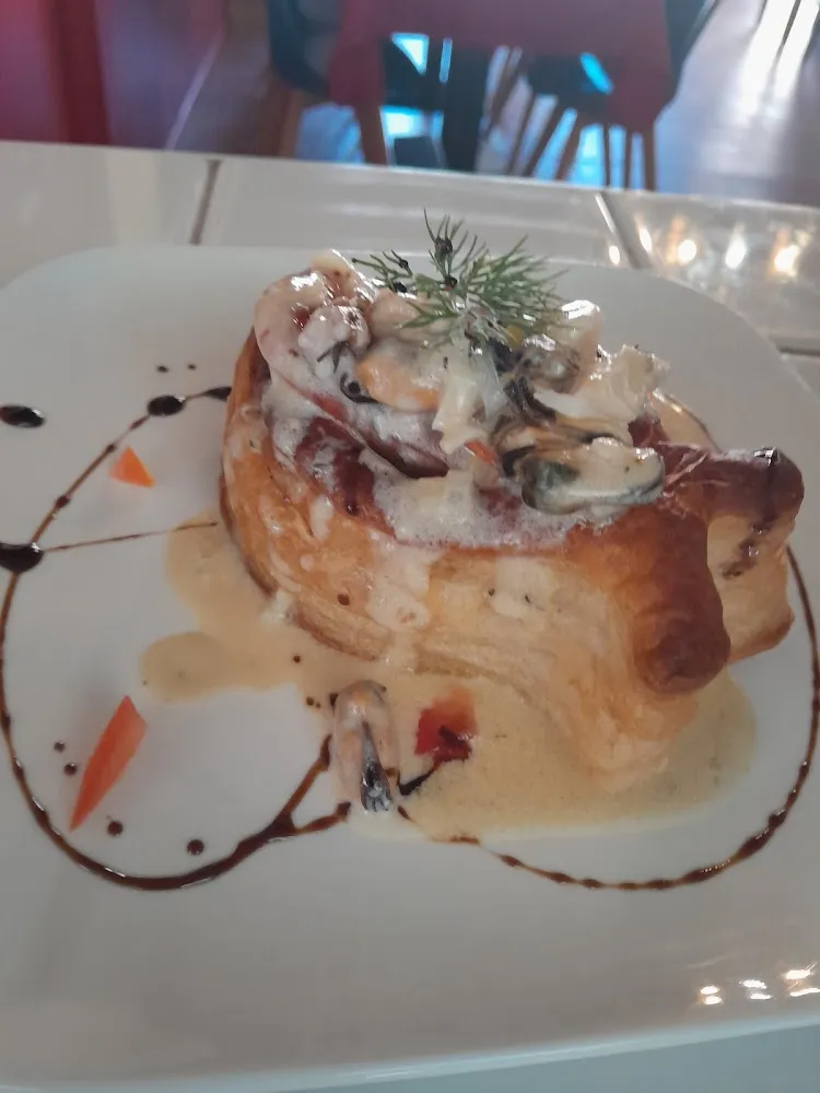 Feuilleté Au Fruits de Mer Et Vouvray